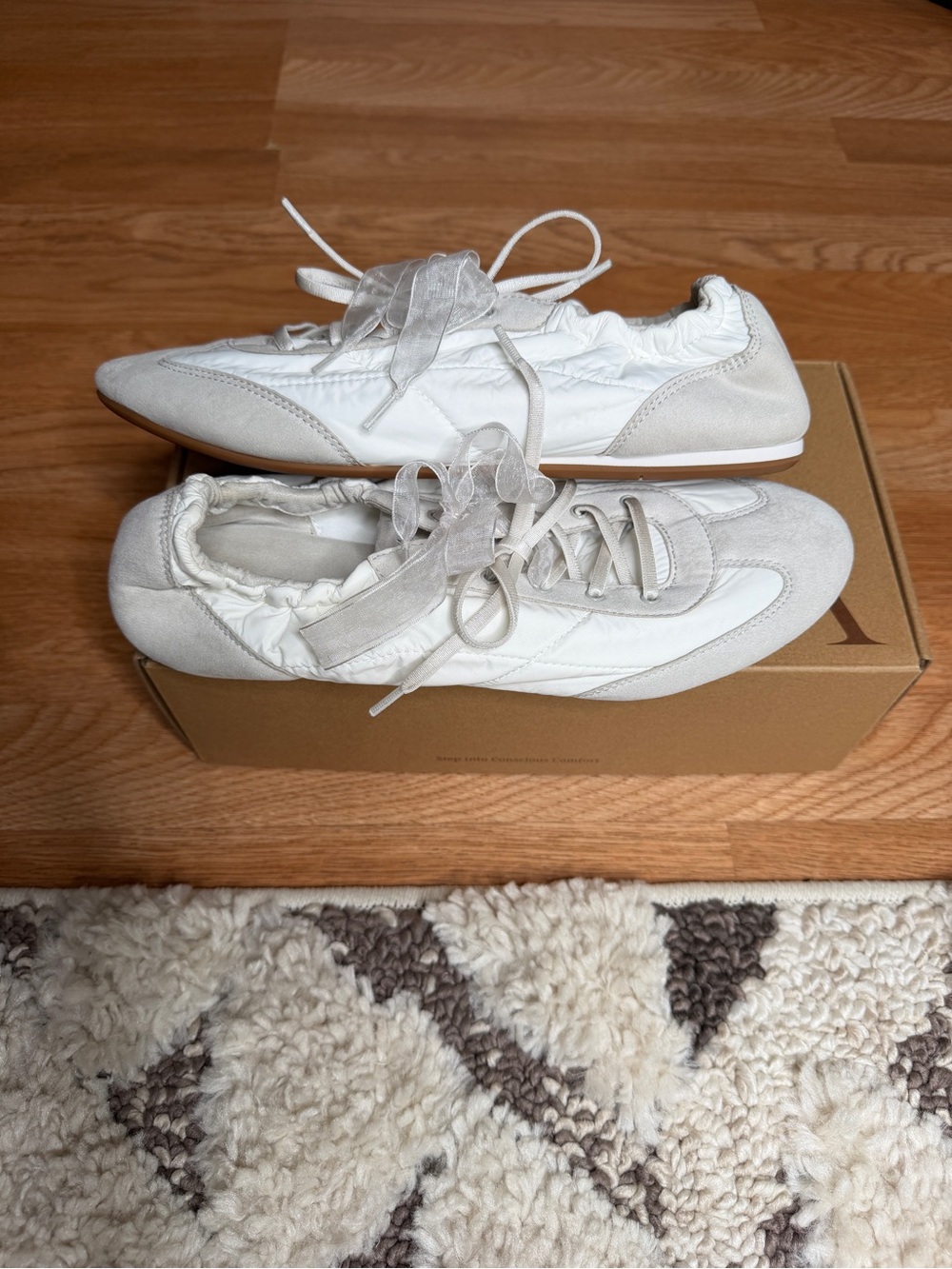 Celeb Fave Yancy Sneakerina